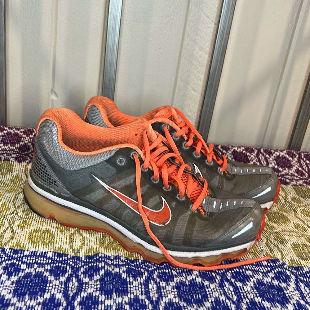 Nike Air Max Orange Women’s Training Workout Shoes Orange Sz 8.5